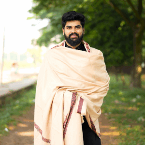 দক্ষ কারিগরের হাতে তৈরি প্রিমিয়াম শাল Brown