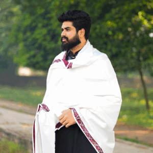দক্ষ কারিগরের হাতে তৈরি প্রিমিয়াম শাল White